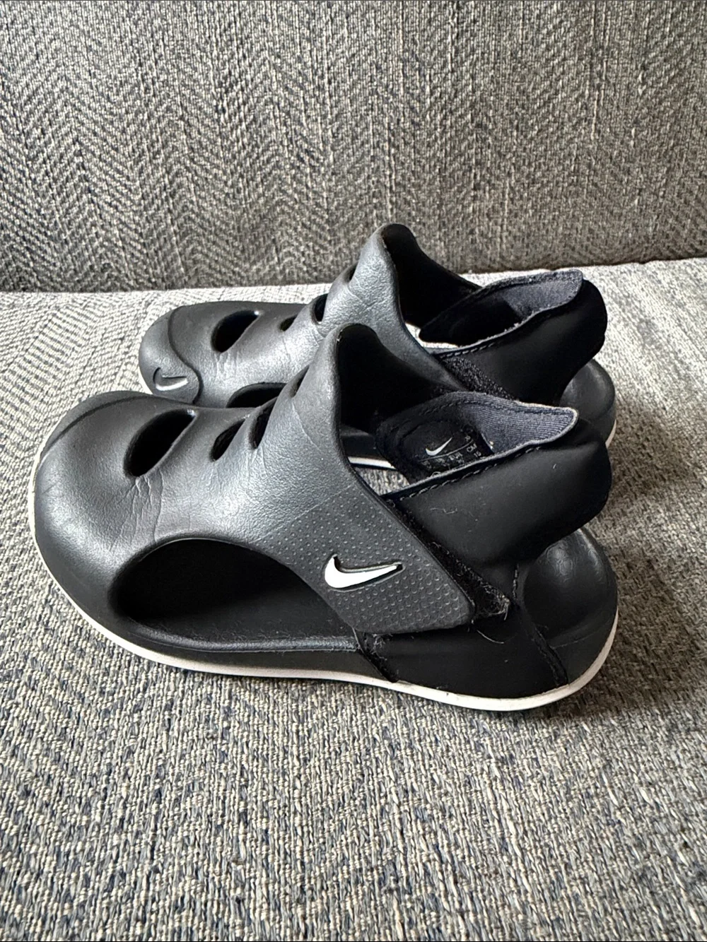 Toddler's Nike Sunray Protect 3 Sandals Black/White Size: 9C